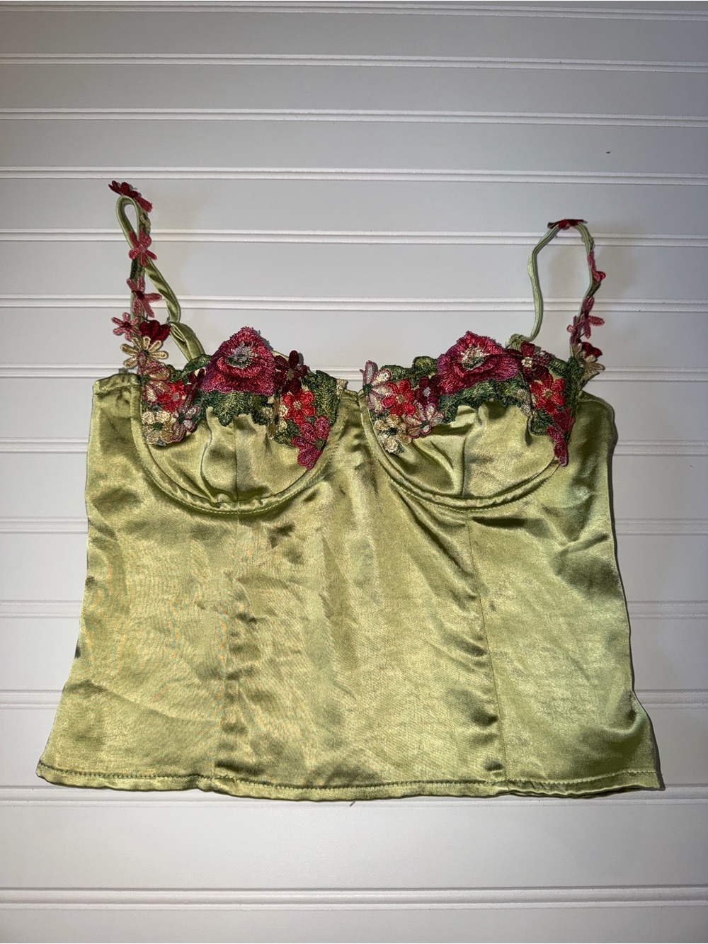 Princess Polly Green Floral Embroidered cropped cami tank size 2